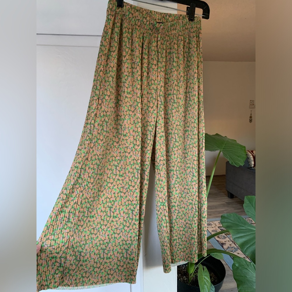 ASOS DESIGN Petite Plisse Culotte in Mustard Floral